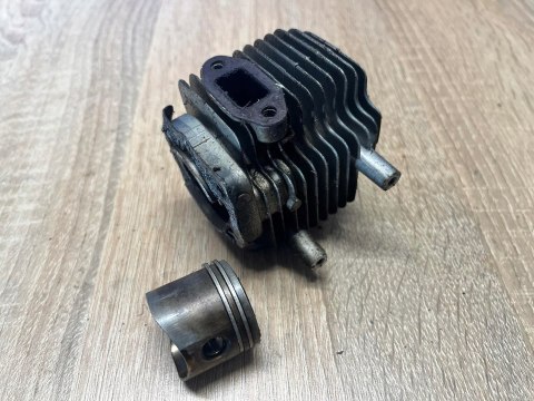 ECHO SRM-2305 CYLINDER TŁOK ORYGINAŁ KOMPLET ECHO SRM-2305 CYLINDER TŁOK ORYGINAŁ KOMPLET