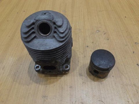 KAWASAKI TF22 CYLINDER TŁOK ORYGINAŁ KOMPLET KAWASAKI TF22 CYLINDER TŁOK ORYGINAŁ KOMPLET