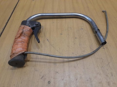 KAWASAKI TF22 RĄCZKA GAZU RĘKOJEŚĆ UCHWYT KAWASAKI TF22 RĄCZKA GAZU RĘKOJEŚĆ UCHWYT