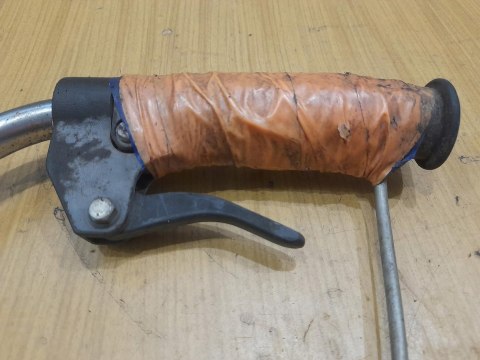 KAWASAKI TF22 RĄCZKA GAZU RĘKOJEŚĆ UCHWYT KAWASAKI TF22 RĄCZKA GAZU RĘKOJEŚĆ UCHWYT