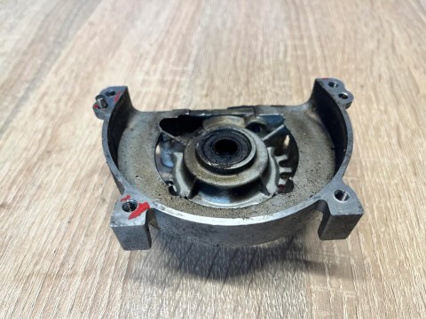 KAWASAKI TG 18 KARTER OBUDOWA SILNIKA KORPUS KAWASAKI TG 18 KARTER OBUDOWA SILNIKA KORPUS