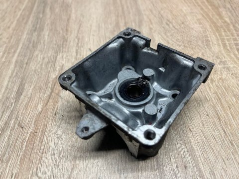 KAWASAKI TG 18 KARTER OBUDOWA SILNIKA KORPUS KAWASAKI TG 18 KARTER OBUDOWA SILNIKA KORPUS