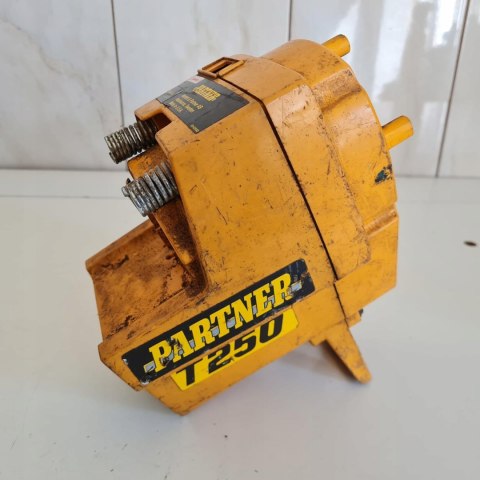 PARTNER T250 OSŁONA OBUDOWA KORPUS PARTNER T250 OSŁONA OBUDOWA KORPUS