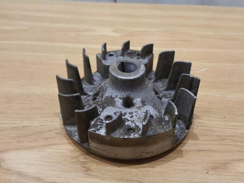 KAWASAKI TD 40 MAGNETO KOŁO MAGNESOWE KAWASAKI TD 40 MAGNETO KOŁO MAGNESOWE