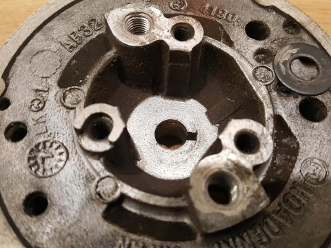 KAWASAKI TD 40 MAGNETO KOŁO MAGNESOWE KAWASAKI TD 40 MAGNETO KOŁO MAGNESOWE