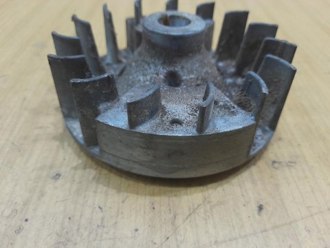KAWASAKI TD 40 MAGNETO KOŁO MAGNESOWE KAWASAKI TD 40 MAGNETO KOŁO MAGNESOWE
