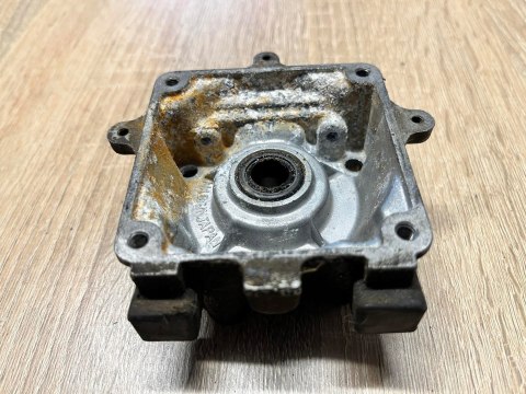 KAWASAKI TD 33 KARTER OBUDOWA SILNIKA KORPUS KAWASAKI TD 33 KARTER OBUDOWA SILNIKA KORPUS
