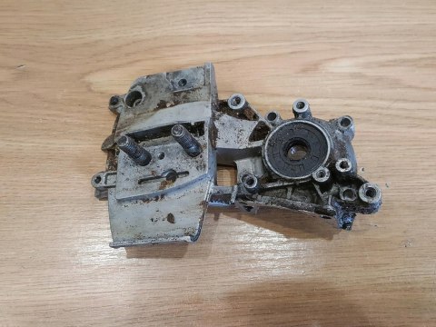 PARTNER P340S KARTER OBUDOWA SILNIKA BLOK POŁÓWKA PARTNER P340S KARTER OBUDOWA SILNIKA BLOK POŁÓWKA