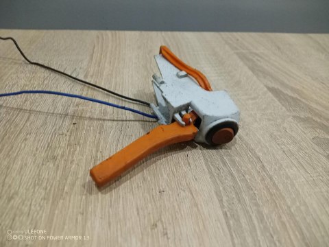 STIHL FS 40 DŹWIGNIA RĄCZKA WŁĄCZNIK OBUDOWA STIHL FS 40 DŹWIGNIA RĄCZKA WŁĄCZNIK OBUDOWA