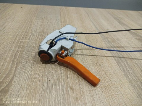 STIHL FS 40 DŹWIGNIA RĄCZKA WŁĄCZNIK OBUDOWA STIHL FS 40 DŹWIGNIA RĄCZKA WŁĄCZNIK OBUDOWA