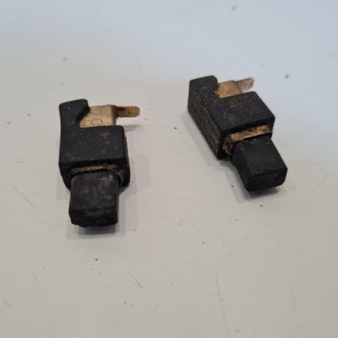 DOLMAR ES-40A SZCZOTKI WĘGLOWE SZCZOTKOTRZYMACZE KPL DOLMAR ES-40A SZCZOTKI WĘGLOWE SZCZOTKOTRZYMACZE KPL