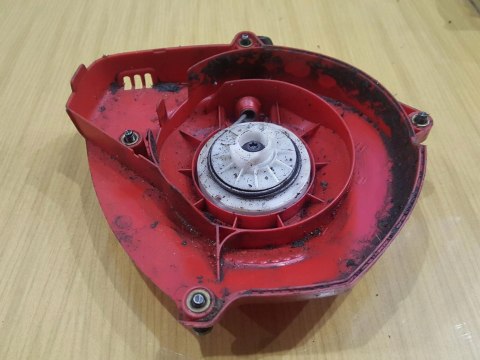 JONSERED HT 2223 T SZARPAK STARTER OBUDOWA JONSERED HT 2223 T SZARPAK STARTER OBUDOWA