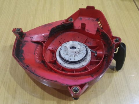 JONSERED HT 2223 T SZARPAK STARTER OBUDOWA JONSERED HT 2223 T SZARPAK STARTER OBUDOWA