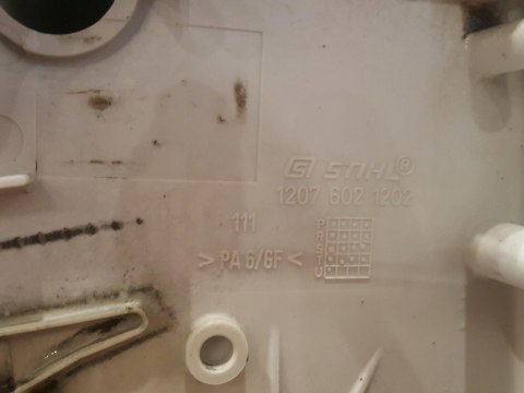 STIHL E20 OBUDOWA RĄCZKA UCHWYT OSŁONA STIHL E20 OBUDOWA RĄCZKA UCHWYT OSŁONA