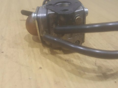 D33 30CC GAŹNIK ORYGINAŁ D33 30CC GAŹNIK ORYGINAŁ