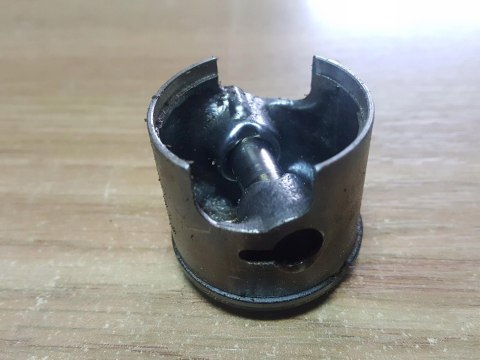 DEMON CS 2500 CYLINDER TŁOK ORYGINAŁ KOMPLET DEMON CS 2500 CYLINDER TŁOK ORYGINAŁ KOMPLET