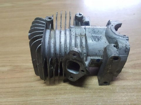 DEMON CS 2500 CYLINDER TŁOK ORYGINAŁ KOMPLET DEMON CS 2500 CYLINDER TŁOK ORYGINAŁ KOMPLET