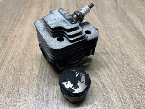 DEMON NAC CG 430 520 CYLINDER TŁOK KOMPLET DEMON NAC CG 430 520 CYLINDER TŁOK KOMPLET