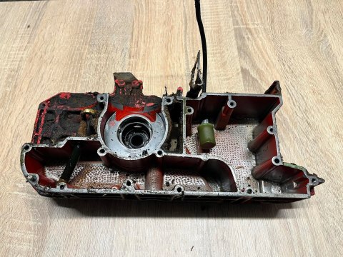 JONSERED 820 KARTER OBUDOWA SILNIKA KORPUS BLOK JONSERED 820 KARTER OBUDOWA SILNIKA KORPUS BLOK