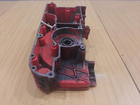 JONSERED 930 KARTER OBUDOWA SILNIKA KORPUS POŁÓWKA JONSERED 930 KARTER OBUDOWA SILNIKA KORPUS POŁÓWKA