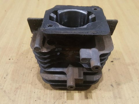 JONSERED BV 32 CYLINDER TŁOK ORYGINAŁ KOMPLET JONSERED BV 32 CYLINDER TŁOK ORYGINAŁ KOMPLET