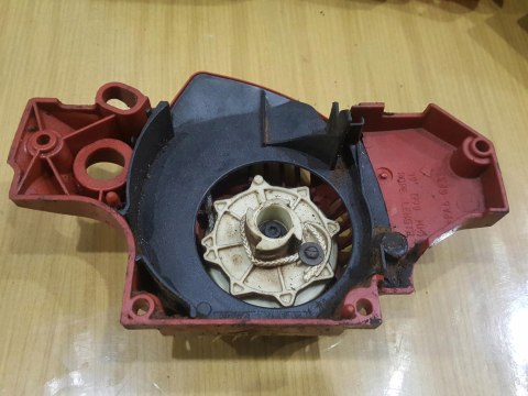 JONSERED CS 2137 SZARPAK STARTER OBUDOWA POKRYWA JONSERED CS 2137 SZARPAK STARTER OBUDOWA POKRYWA