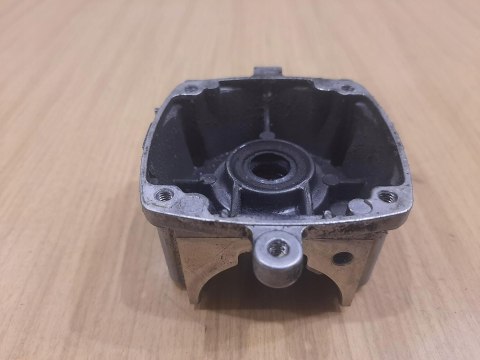 OLEO-MAC HT27L KARTER OBUDOWA SILNIKA KORPUS OLEO-MAC HT27L KARTER OBUDOWA SILNIKA KORPUS