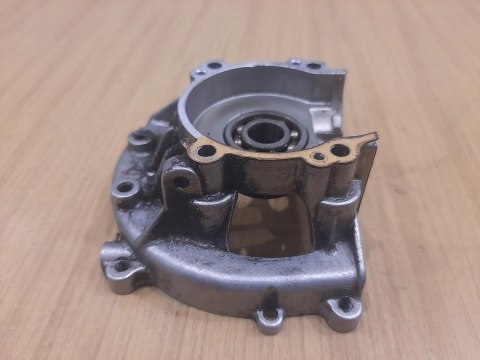 OLEO-MAC HT27L KARTER OBUDOWA SILNIKA KORPUS OLEO-MAC HT27L KARTER OBUDOWA SILNIKA KORPUS