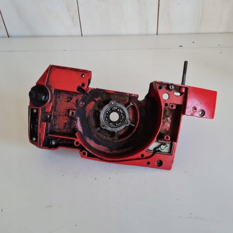 JONSERED 630 KARTER OBUDOWA SILNIKA KORPUS POŁÓWKA JONSERED 630 KARTER OBUDOWA SILNIKA KORPUS POŁÓWKA