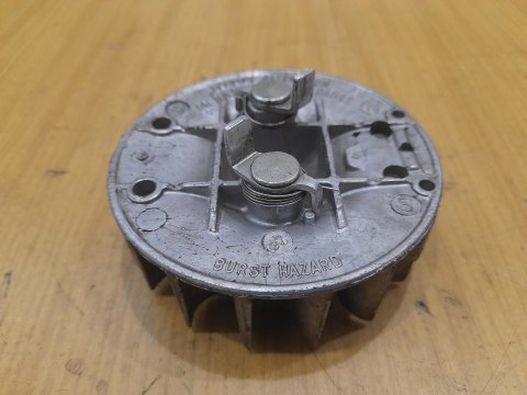 OLEO-MAC HC 260 XP MAGNETO KOŁO MAGNESOWE OLEO-MAC HC 260 XP MAGNETO KOŁO MAGNESOWE