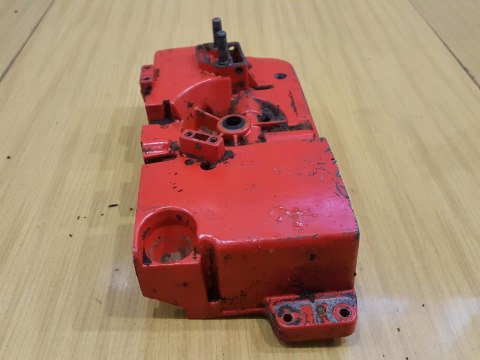 JONSERED 451E KARTER OBUDOWA SILNIKA POŁÓWKA JONSERED 451E KARTER OBUDOWA SILNIKA POŁÓWKA