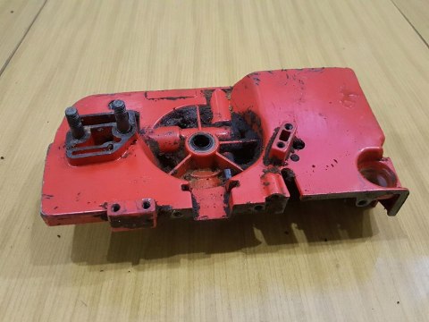 JONSERED 451E KARTER OBUDOWA SILNIKA POŁÓWKA JONSERED 451E KARTER OBUDOWA SILNIKA POŁÓWKA