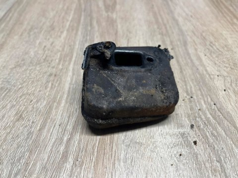 OLEO-MAC 935 TŁUMIK WYDECH OLEO-MAC 935 TŁUMIK WYDECH