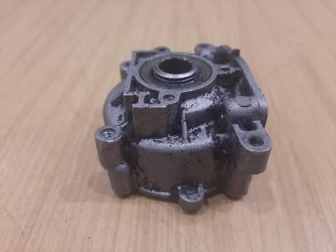 OLEO-MAC 951 KARTER OBUDOWA SILNIKA POŁÓWKA KORPUS OLEO-MAC 951 KARTER OBUDOWA SILNIKA POŁÓWKA KORPUS