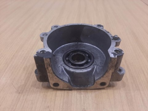 OLEO-MAC 951 KARTER OBUDOWA SILNIKA POŁÓWKA KORPUS OLEO-MAC 951 KARTER OBUDOWA SILNIKA POŁÓWKA KORPUS
