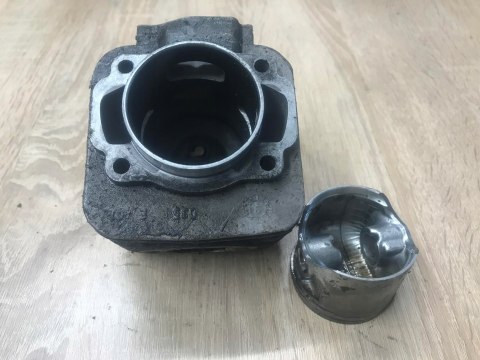 OLEO-MAC BV 900 CYLINDER TŁOK ORYGINAŁ KOMPLET OLEO-MAC BV 900 CYLINDER TŁOK ORYGINAŁ KOMPLET