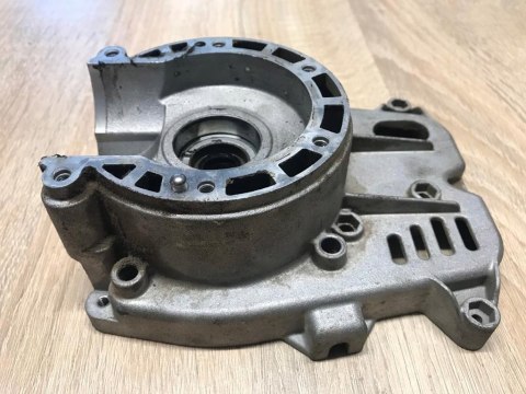 OLEO-MAC BV 900 KARTER OBUDOWA SILNIKA KORPUS OLEO-MAC BV 900 KARTER OBUDOWA SILNIKA KORPUS