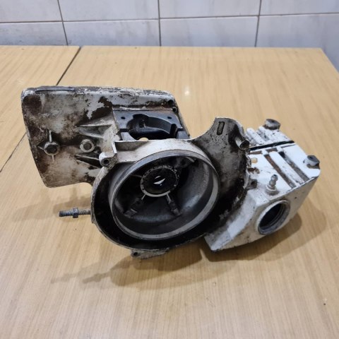 STIHL 08 08S KARTERY OBUDOWA SILNIKA KORPUS BLOK KOMPLET STIHL 08 08S KARTERY OBUDOWA SILNIKA KORPUS BLOK KOMPLET