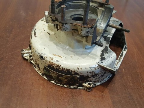 STIHL 1106 CONTRA KARTER OBUDOWA POŁÓWKA BLOK STIHL 1106 CONTRA KARTER OBUDOWA POŁÓWKA BLOK