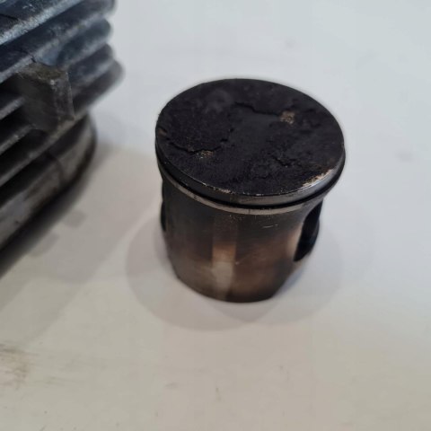 JCB M25 CYLINDER TŁOK ORYGINAŁ KOMPLET JCB M25 CYLINDER TŁOK ORYGINAŁ KOMPLET