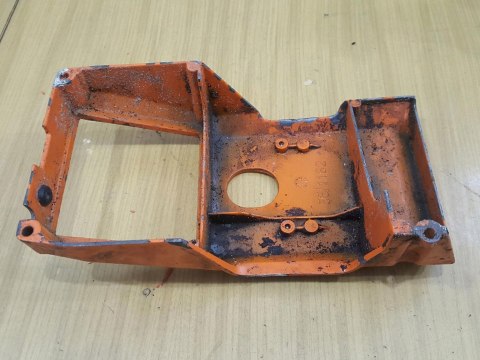 OLEO-MAC 272 F OSŁONA OBUDOWA POKRYWA KORPUS OLEO-MAC 272 F OSŁONA OBUDOWA POKRYWA KORPUS