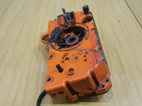 OLEO-MAC 350 AF KARTER OBUDOWA SILNIKA POŁÓWKA OLEO-MAC 350 AF KARTER OBUDOWA SILNIKA POŁÓWKA