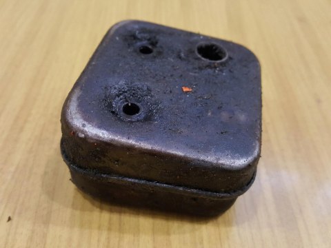 OLEO-MAC 935 DF TŁUMIK WYDECH OLEO-MAC 935 DF TŁUMIK WYDECH