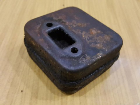 OLEO-MAC 935 DF TŁUMIK WYDECH OLEO-MAC 935 DF TŁUMIK WYDECH