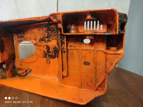 STIHL 045 AV RĄCZKA OBUDOWA UCHWYT STIHL 045 AV RĄCZKA OBUDOWA UCHWYT