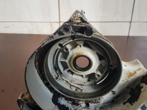 STIHL 056 AV KARTER OBUDOWA SILNIKA POŁÓWKA BLOK STIHL 056 AV KARTER OBUDOWA SILNIKA POŁÓWKA BLOK