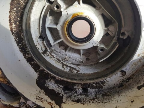 STIHL 056 AV KARTER OBUDOWA SILNIKA POŁÓWKA BLOK STIHL 056 AV KARTER OBUDOWA SILNIKA POŁÓWKA BLOK
