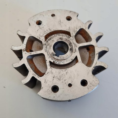 IKRA MOGATEC PKS 4240 MAGNETO KOŁO MAGNESOWE IKRA MOGATEC PKS 4240 MAGNETO KOŁO MAGNESOWE