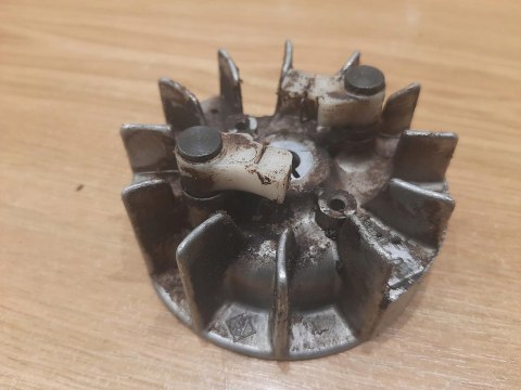 OLEO-MAC 234F MAGNETO KOŁO MAGNESOWE OLEO-MAC 234F MAGNETO KOŁO MAGNESOWE