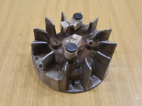OLEO-MAC 244 F MAGNETO KOŁO MAGNESOWE OLEO-MAC 244 F MAGNETO KOŁO MAGNESOWE